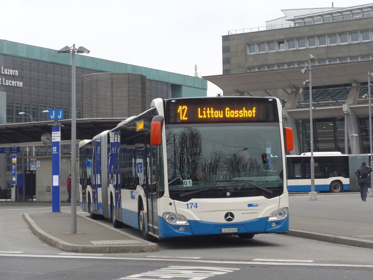 (189'316) - VBL Luzern - Nr. 174/LU 249'490 - Mercedes am 17. M�rz 2018 beim Bahnhof Luzern