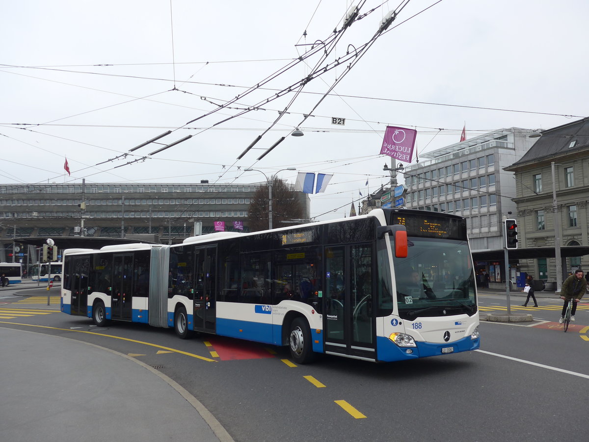 (189'402) - VBL Luzern - Nr. 188/LU 15'062 - Mercedes am 17. Mrz 2018 beim Bahnhof Luzern