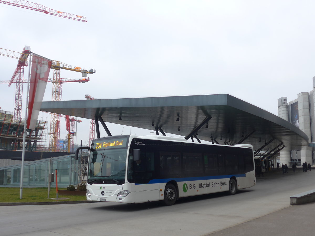 (189'565) - Maag, Kloten - Nr. 20/ZH 929'620 - Mercedes am 19. M�rz 2018 in Z�rich, Flughafen