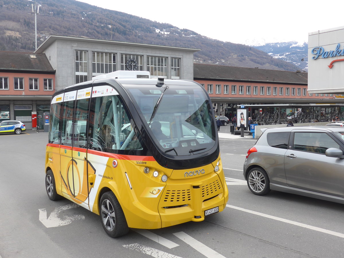 (189'748) - PostAuto Wallis - VS 451'600 - Navya am 30. M�rz 2018 beim Bahnhof Sion