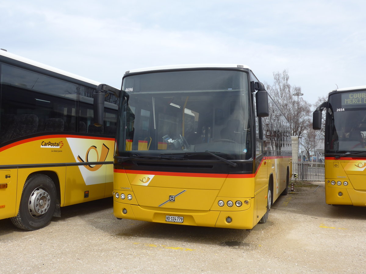 (189'950) - CarPostal Ouest - VD 124'779 - Volvo am 2. April 2018 in Yverdon, Garage 