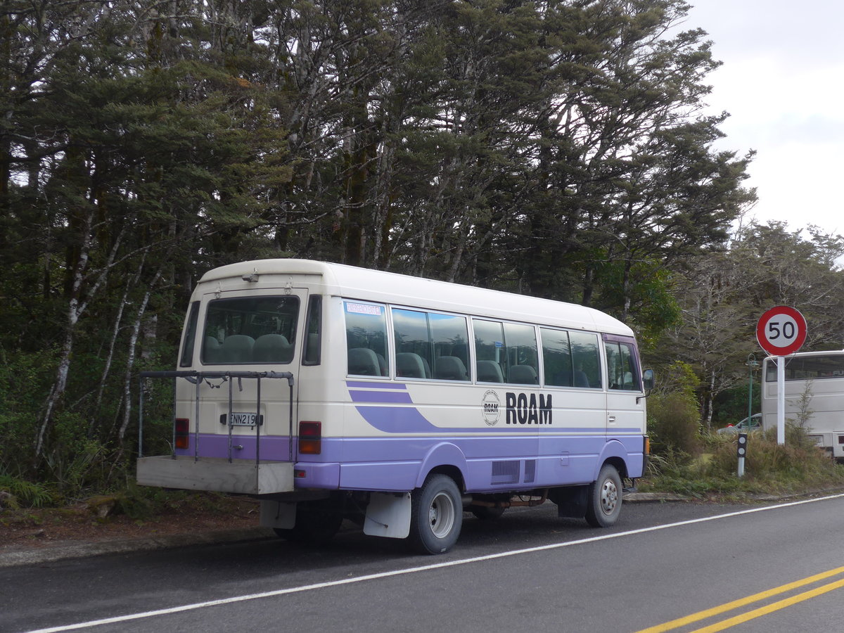 (191'302) - Roam, Tongariro - ENN219 - Nissan am 24. April 2018 in Whakapapa, Holiday Park