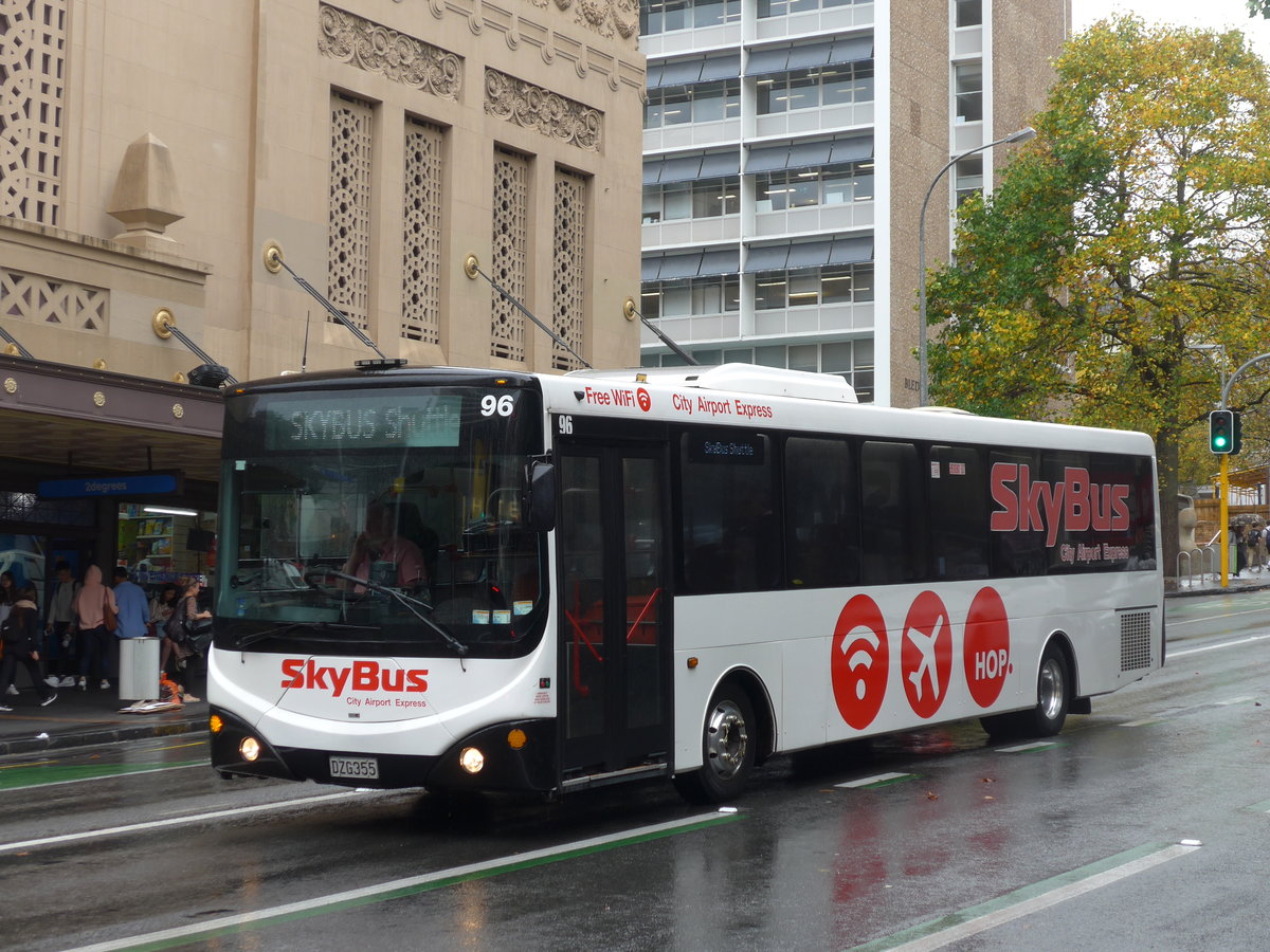 (192'073) - SkyBus, Auckland - Nr. 96/DZG355 - MAN/Designline am 30. April 2018 in Auckland