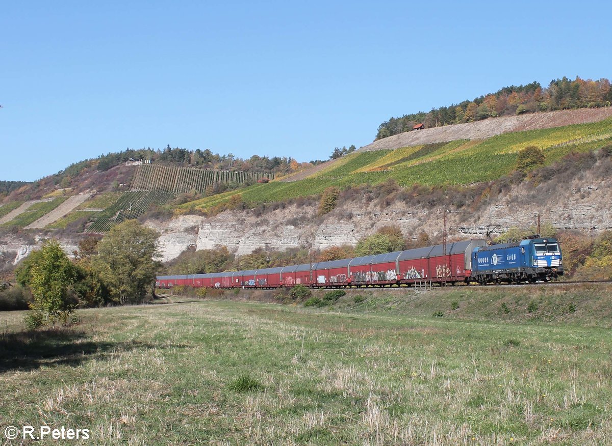 193 848-9 zieht mit dem DGS 41985 Bremerhaven Kaiserhafen - Kalsdorf VW Autozug bei Himmelstadt gen Süden. 13.10.18