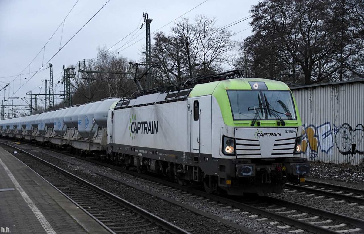 193 896-8 fuhr mit einen silozug durch hh-harburg,14.01.21