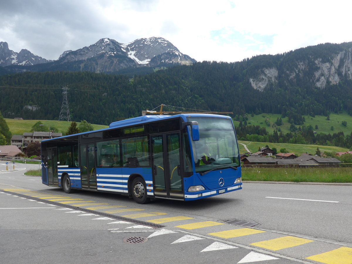 (193'307) - Interbus, Yverdon - FR 300'704 - Mercedes (ex AFA Adelboden Nr. 93; ex AFA Adelboden Nr. 5) am 21. Mai 2018 in Ch�teau-d'Oex, Bahnhofstrasse