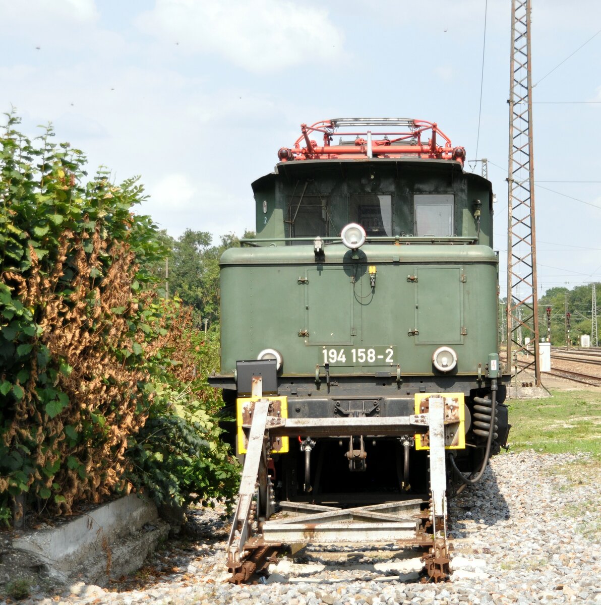 194 158-2 in Neu-Offingen am 02.08.2012.