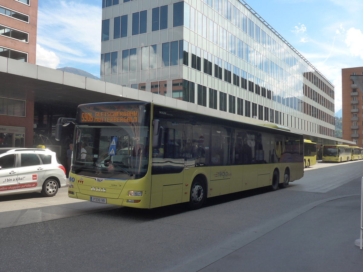 (196'689) - IVB Innsbruck - Nr. 236/I 236 IVB - MAN am 10. September 2018 beim Bahnhof Innsbruck