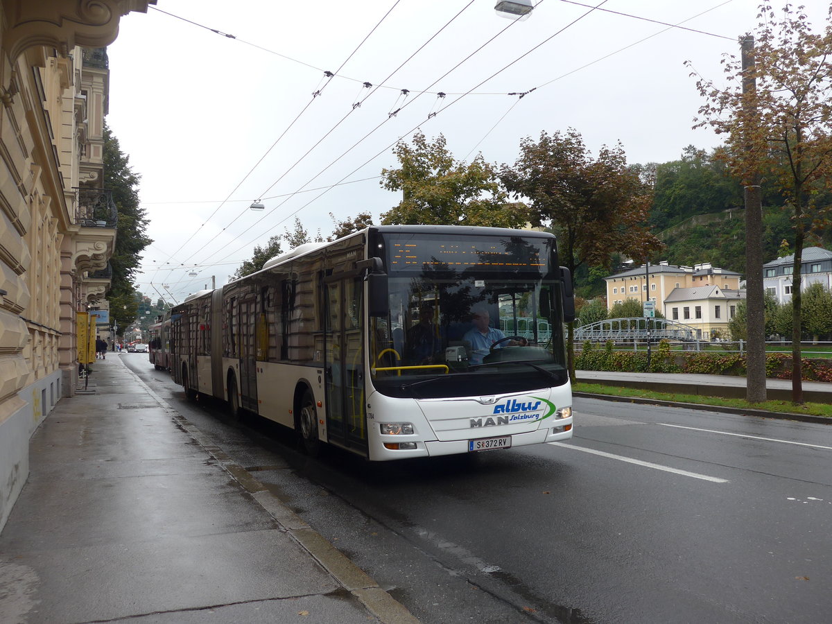 (197'499) - Albus, Salzburg - Nr. L1764/S 372 RV - MAN am 14. September 2018 in Salzburg, Mozartsteg