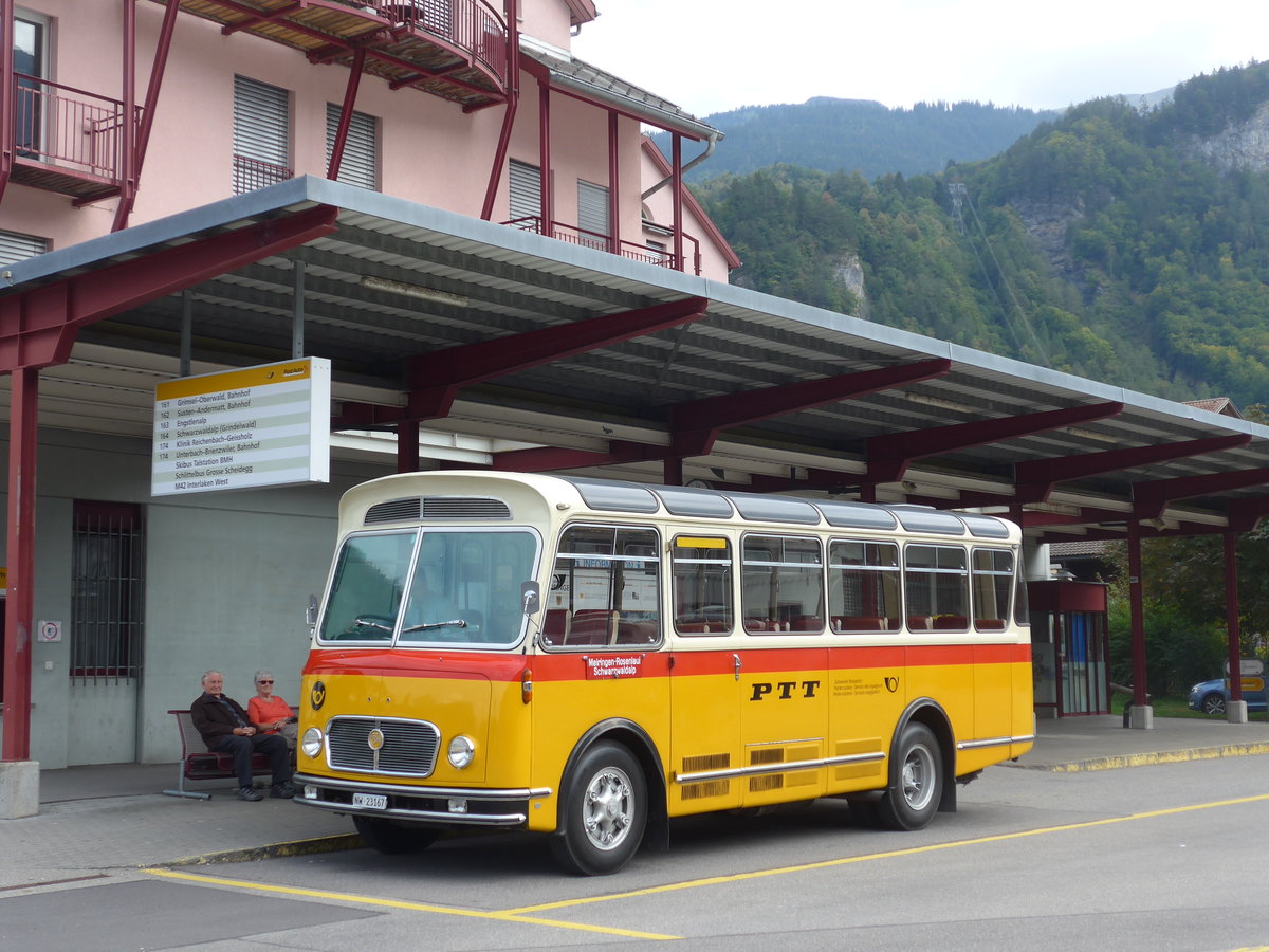 (197'700) - Mller, Ennetmoos - NW 23'167 - FBW/Gangloff (ex Rentsch, Gunten; ex P 23'203; ex P 21'003) am 16. September 2018 in Meiringen, Postautostation