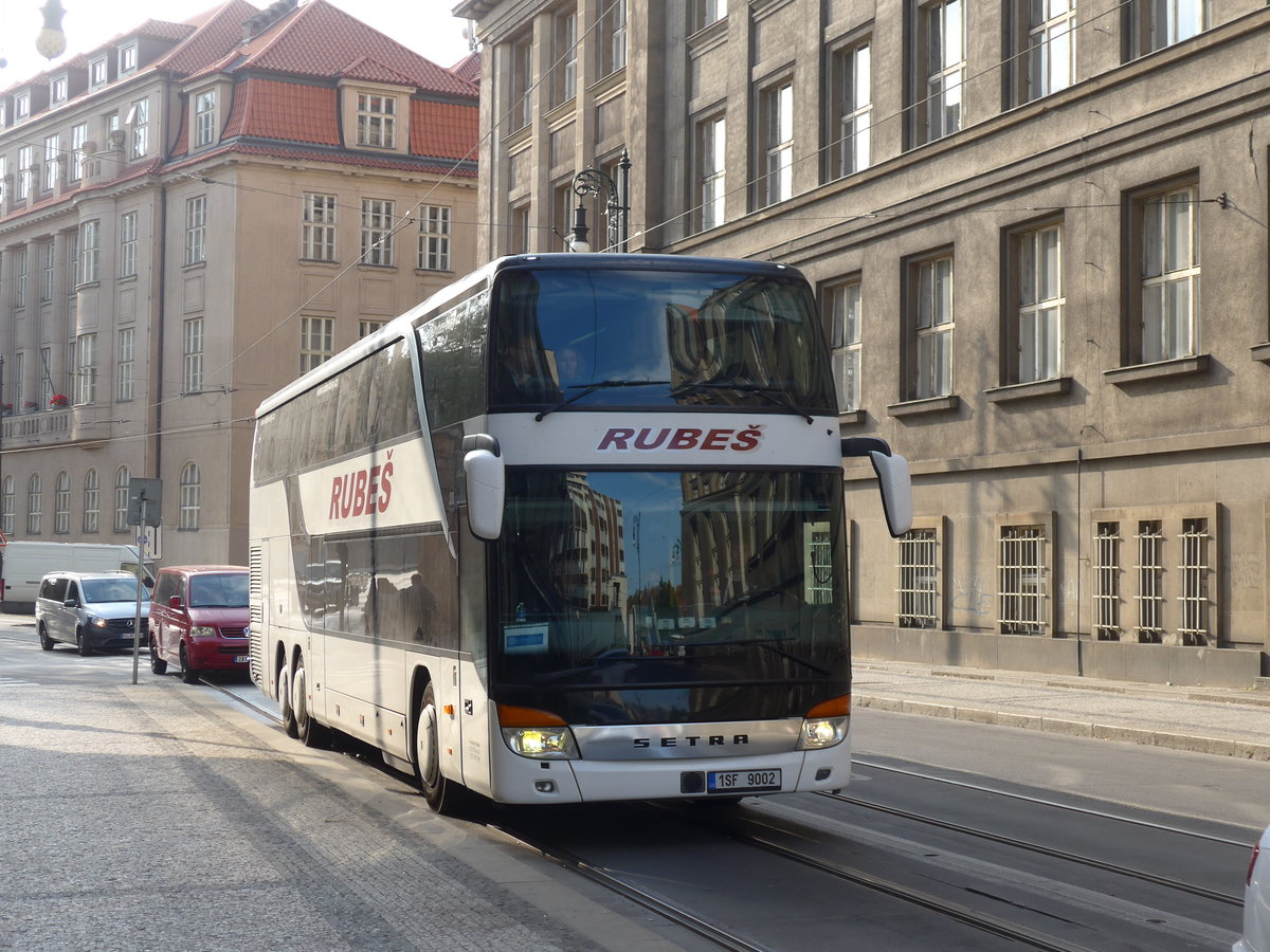 (198'895) - Rubes, Risuty - 1SF 9002 - Setra am 20. Oktober 2018 in Praha, Pr�vnick� Fakulta