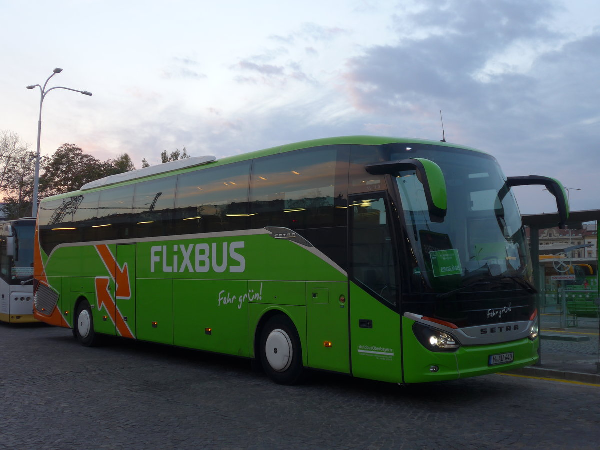(198'923) - Aus Deutschland: Autobus Oberbayern, Mnchen - M-AU 440 - Setra am 20. Oktober 2018 in Praha, Florenc