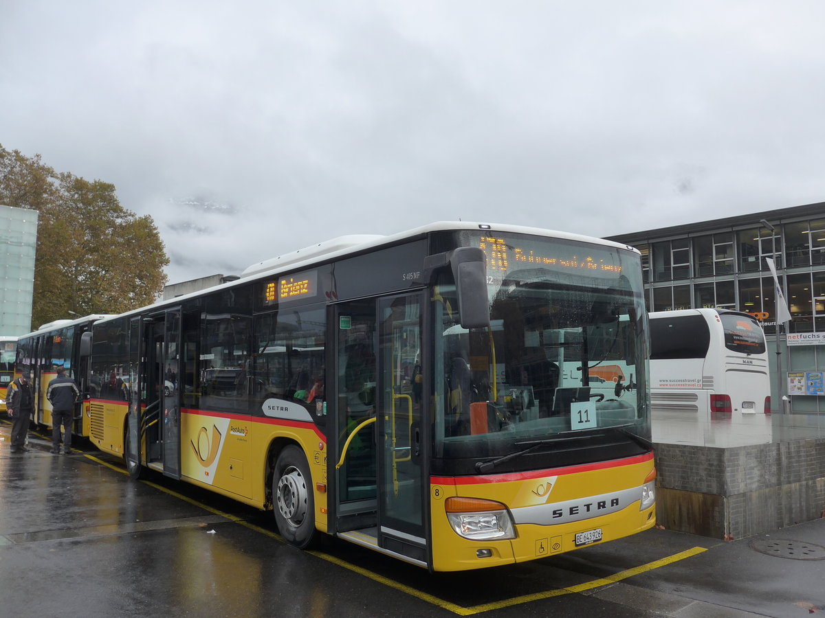 (199'143) - Fl�ck, Brienz - Nr. 8/BE 643'926 - Setra am 29. Oktober 2018 beim Bahnhof Interlaken Ost