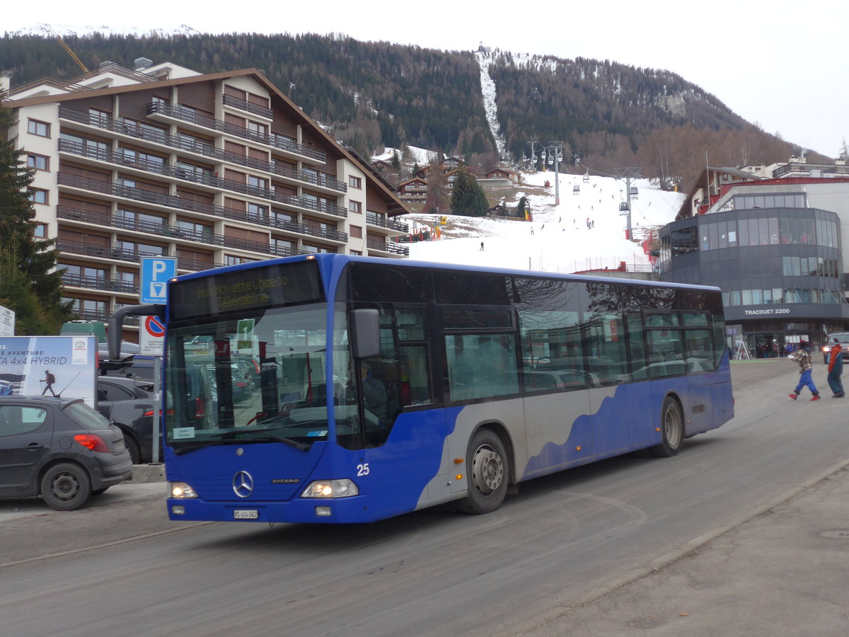 (200'360) - Lathion, Sion - Nr. 25/VS 404'042 - Mercedes (ex VZO Grningen Nr. 14) am 30. Dezember 2018 in Haute-Nendaz, Tlcabine