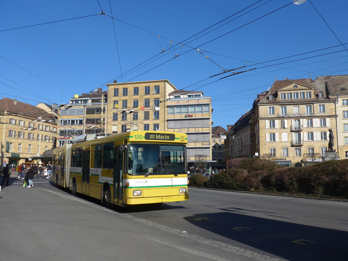 (201'643) - transN, La Chaux-de-Fonds - Nr. 120 - NAW/Hess (ex TN Neuch�tel Nr. 120) am 16. Februar 2019 in Neuch�tel, Place Pury