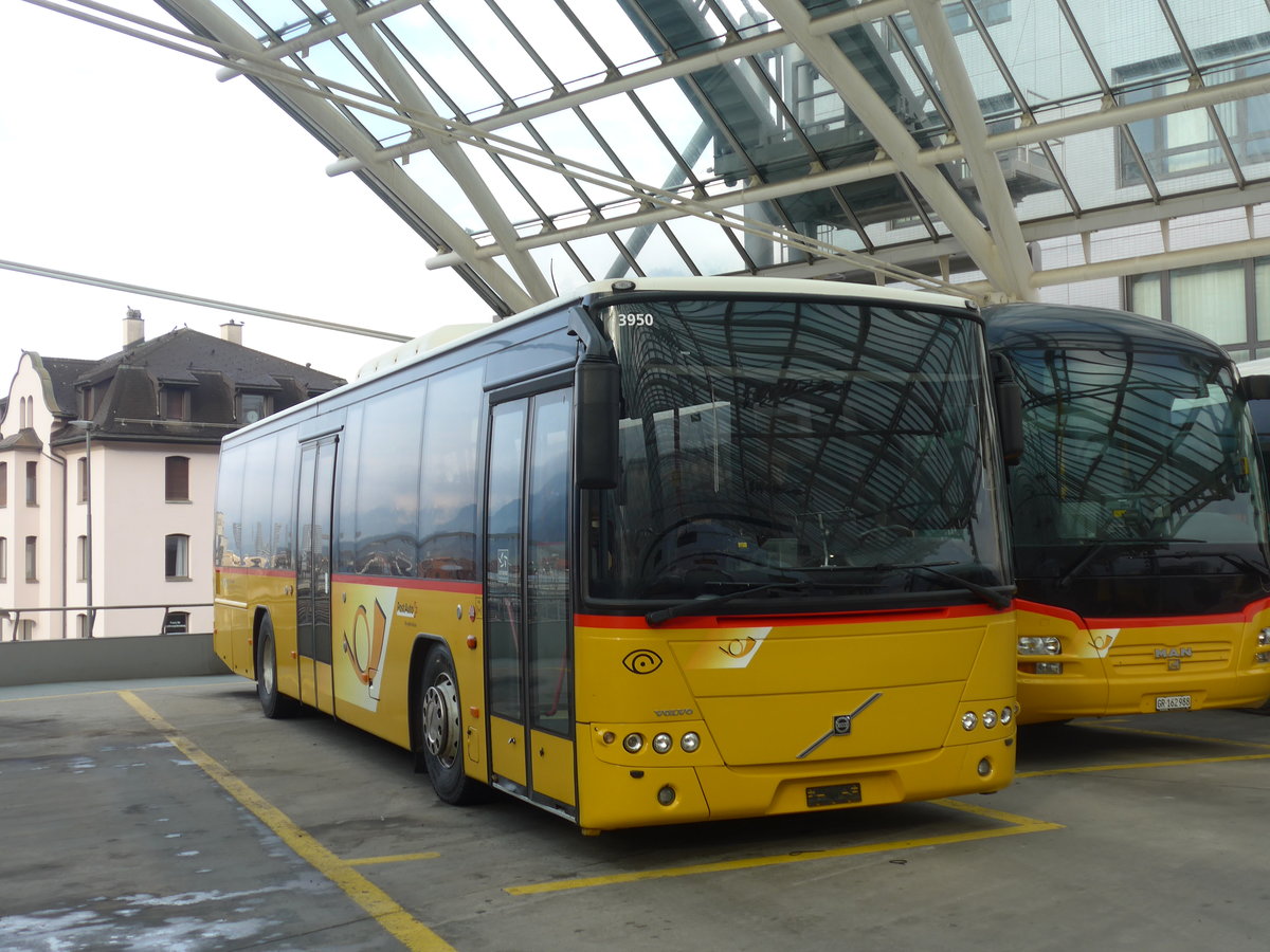 (201'809) - Casutt, Gossau - (SG 4693) - Volvo am 2. M�rz 2019 in Chur, Postautostation 