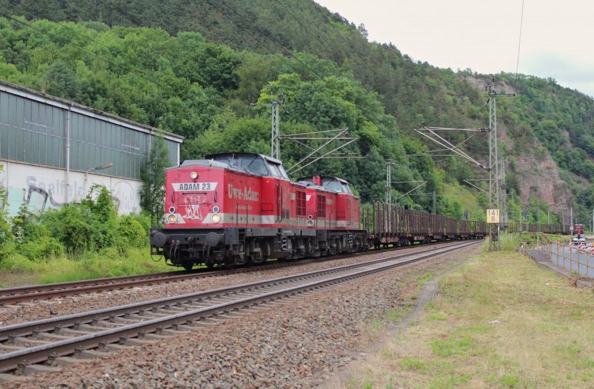 202 240 und 202 738-1 der EBS zu sehen am 07.07.14 bei der Einfahrt in Saalfeld/Saale. Schublok ist 202 597-1 der EBS.