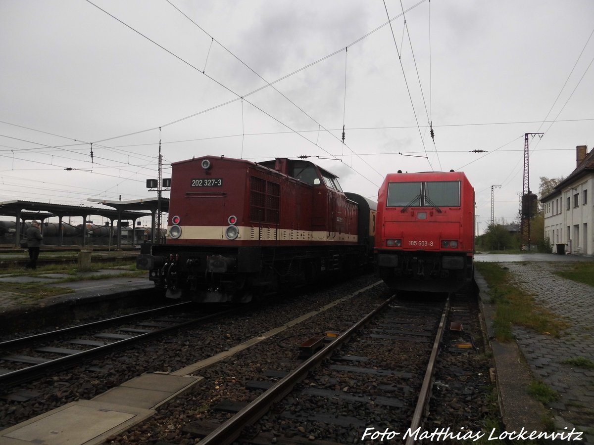 202 327 (203 227) der LEG und HGL 185 601 im Bahnhof Gro�korbetha am 17.4.16