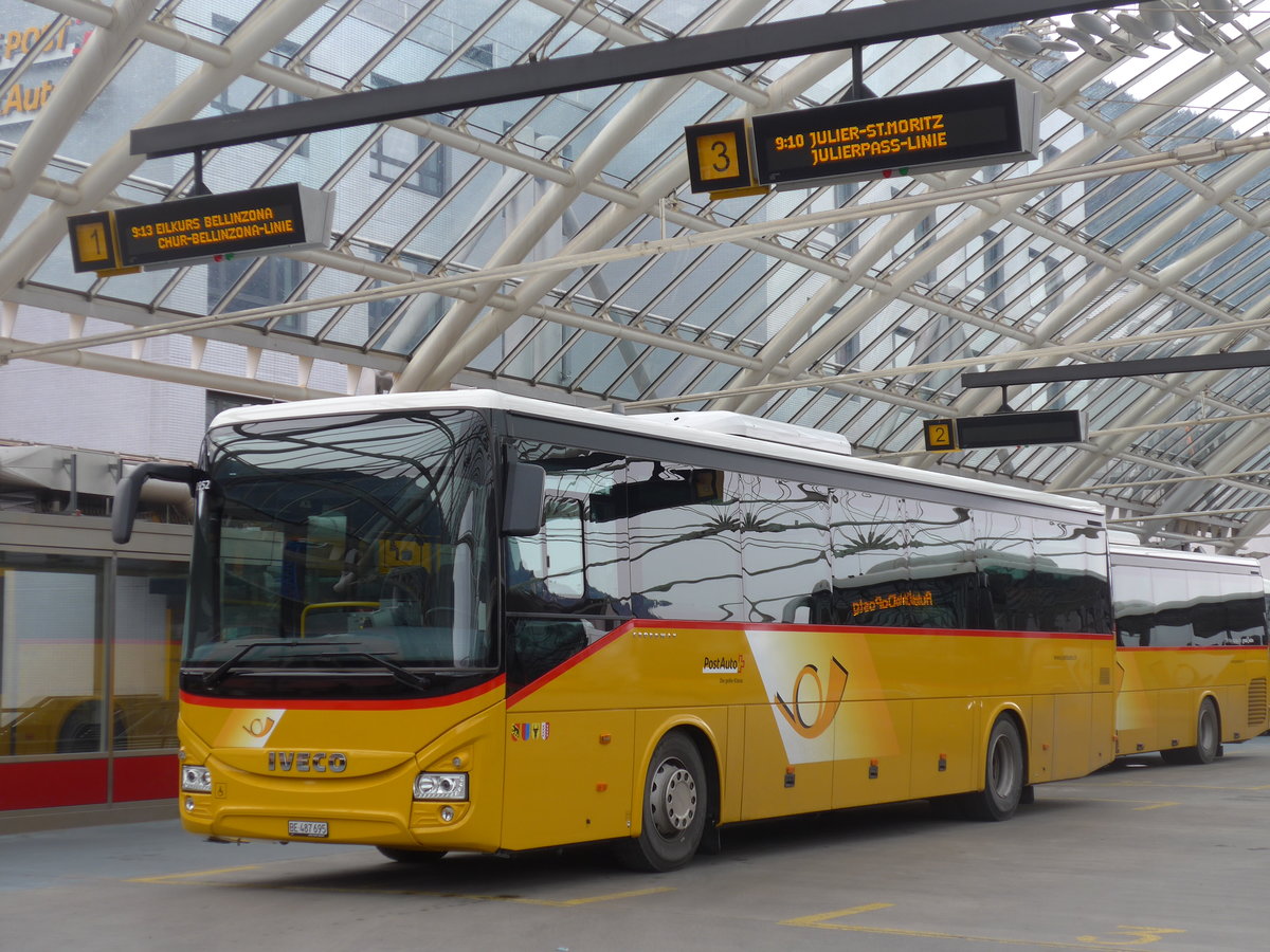 (202'032) - PostAuto Bern - BE 487'695 - Iveco am 10. M�rz 2019 in Chur, Postautostation