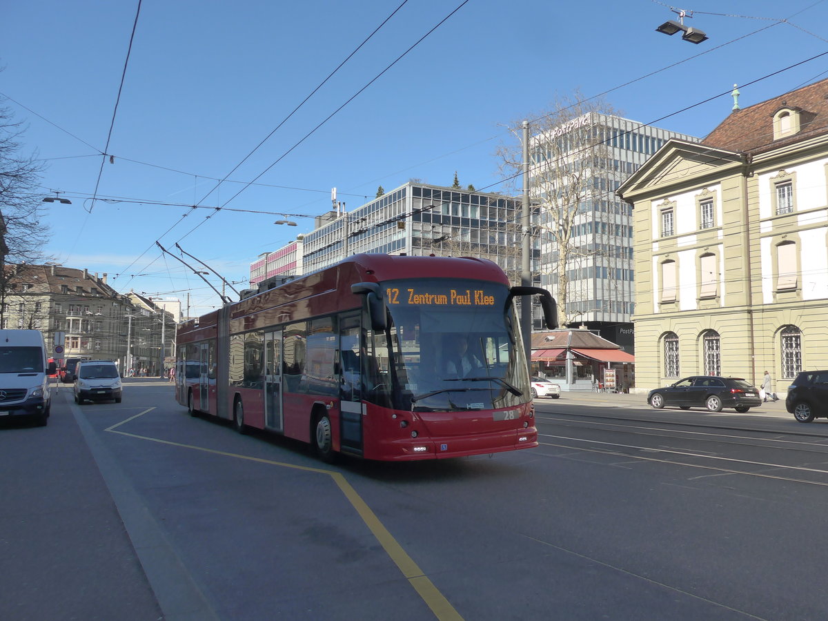 (202'319) - Bernmobil, Bern - Nr. 28 - Hess/Hess Gelenktrolleybus am 12. M�rz 2019 beim Bahnhof Bern