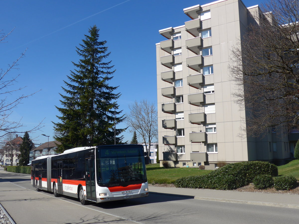 (202'724) - St. Gallerbus, St. Gallen - Nr. 210/SG 198'210 - MAN am 21. M�rz 2019 beim Bahnhof Wittenbach
