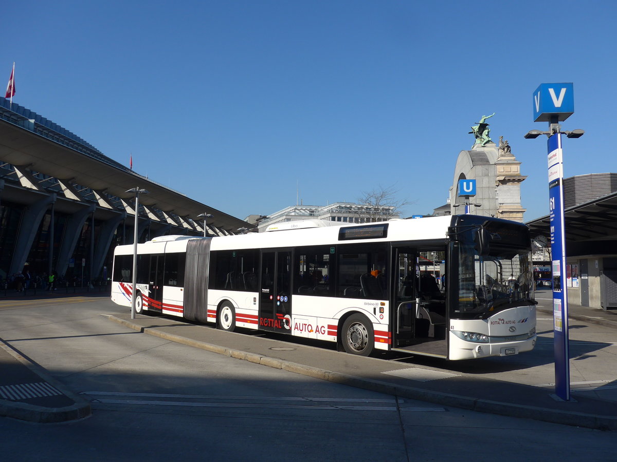 (202'934) - ARAG Ruswil - Nr. 41/LU 121'413 - Solaris am 23. M�rz 2019 beim Bahnhof Luzern