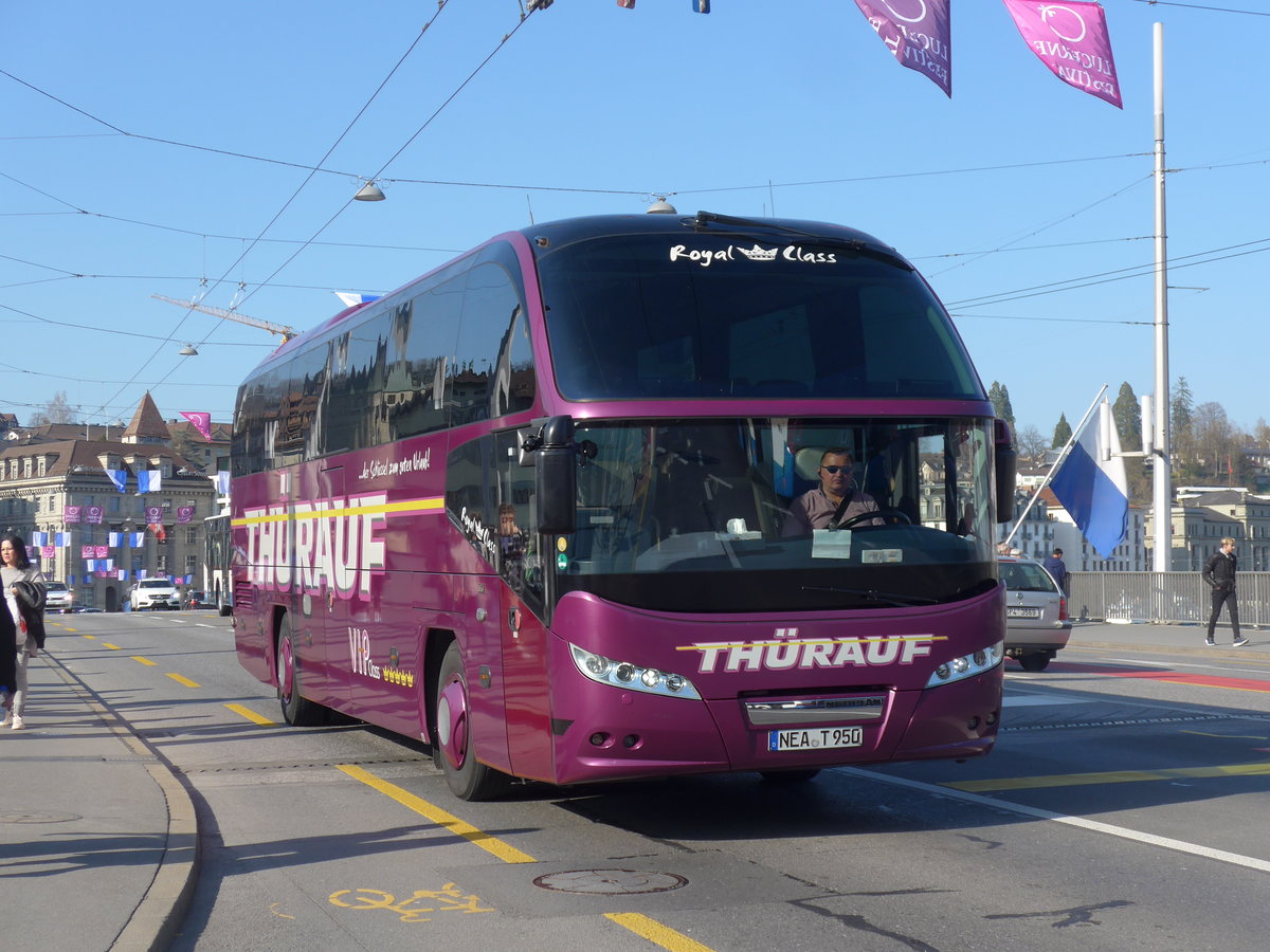(203'360) - Aus Deutschland: Th�rauf, Bad Windsheim - NEA-T 950 - Neoplan am 30. M�rz 2019 in Luzern, Bahnhofbr�cke