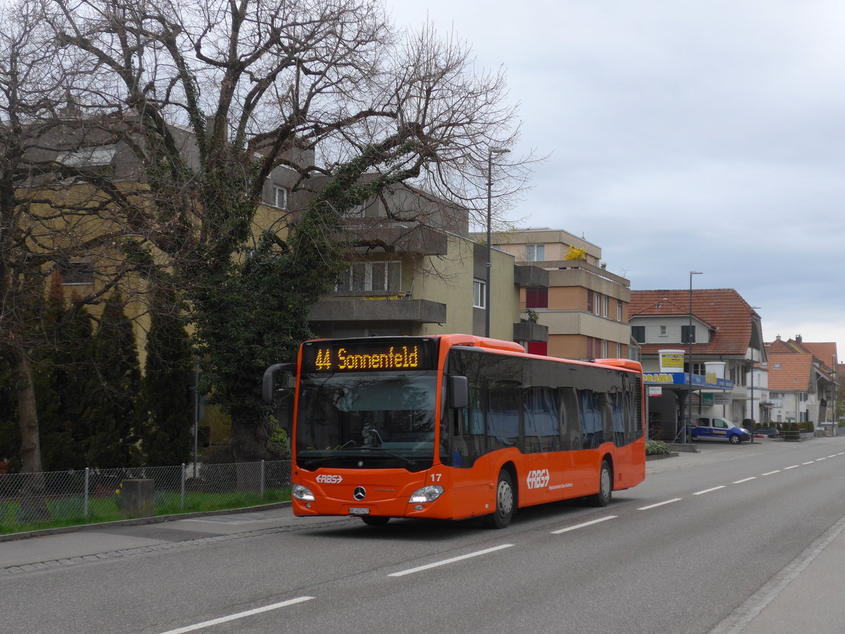 (203'460) - RBS Worblaufen - Nr. 17/BE 467'417 - Mercedes am 7. April 2019 beim Bahnhof G�mligen