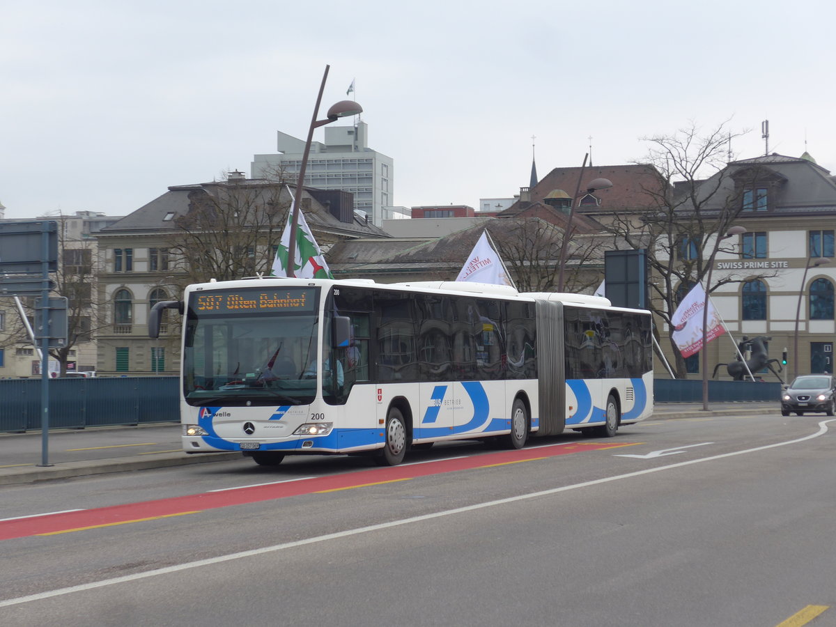 (203'698) - BOGG Wangen b.O. - Nr. 200/SO 157'069 - Mercedes am 14. April 2019 in Olten, Bahnhofbr�cke