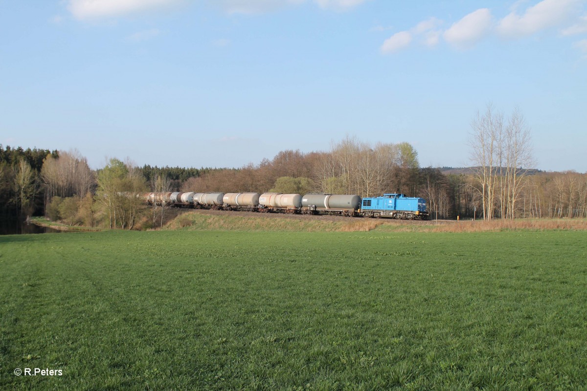 204 022-2 mit einem Kesselzug bei Oberteich. 06.04.14