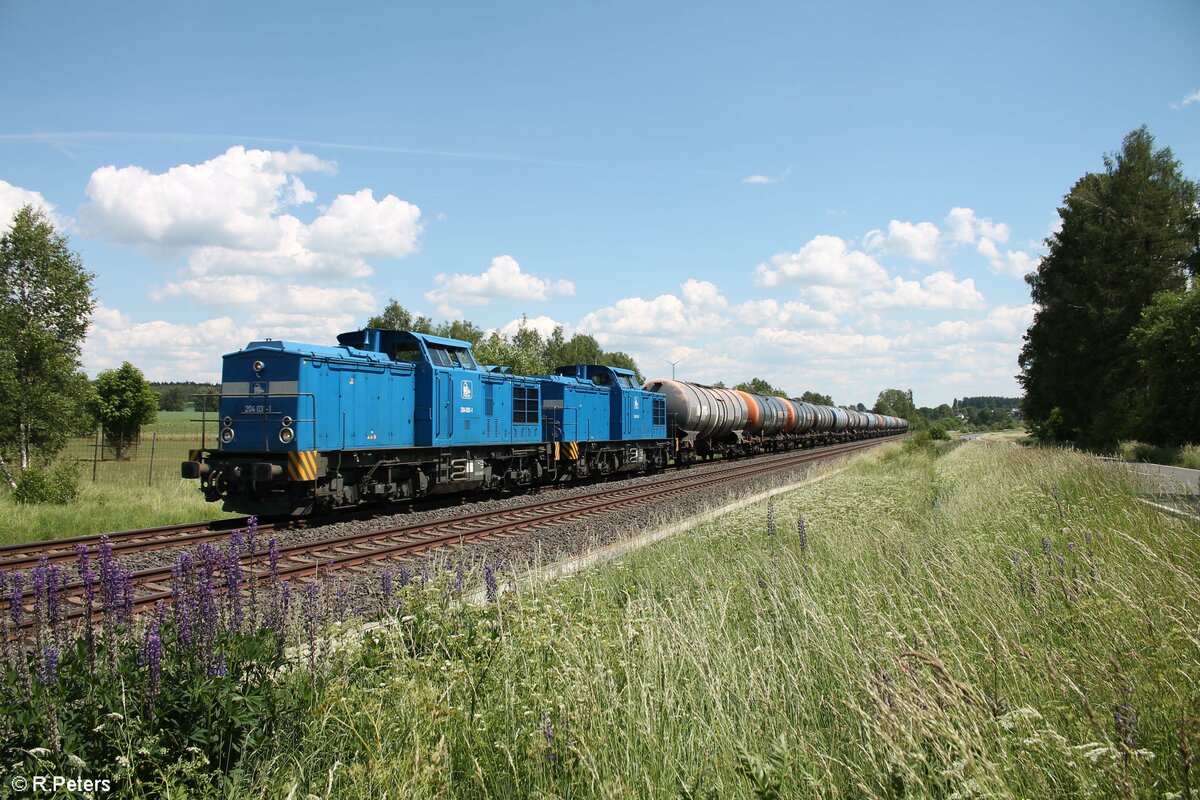 204 031-1 + 204 016-0 mit einem Kesselzug aus Weiden nach Hof bei Großwendern. 12.06.22