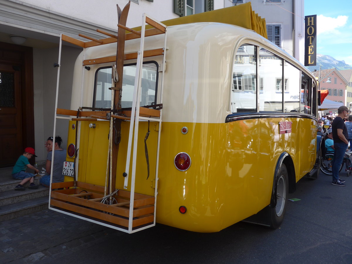 (205'958) - Moser, Sch�nenberg - ZH 216'722 - Berna/Hess (ex Barenco, Faido) am 8. Juni 2019 in Sarnen, OiO