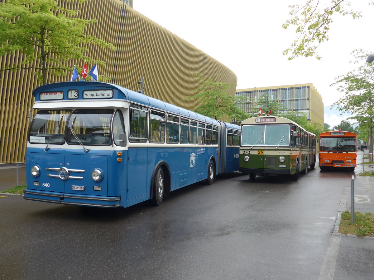 (206'557) - VBZ Z�rich (TMZ) - Nr. 540/ZH 315'491 - Saurer/Saurer (ex Nr. 7540; ex Nr. 540) + SVB Bern (Bernmobil historique) - Nr. 270/BE 113'270 - FBW/SWS-Gangloff + ZVB Zug (RWB) - Nr. 35/ZH 797'215 - FBW/Hess am 22. Juni 2019 in Luzern, Allmend