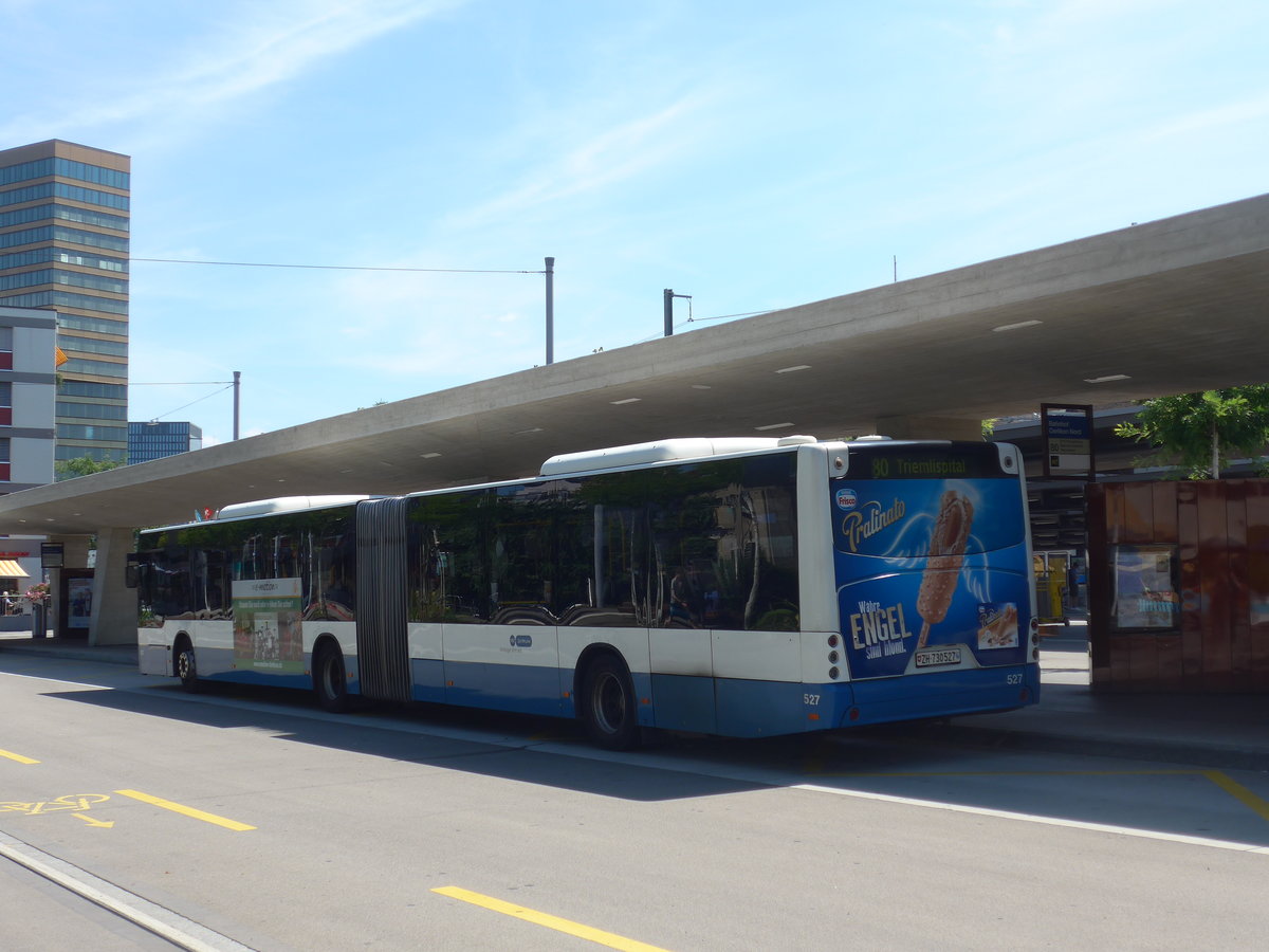 (208'252) - VBZ Z�rich - Nr. 527/ZH 730'527 - Neoplan am 1. August 2019 beim Bahnhof Z�rich-Oerlikon