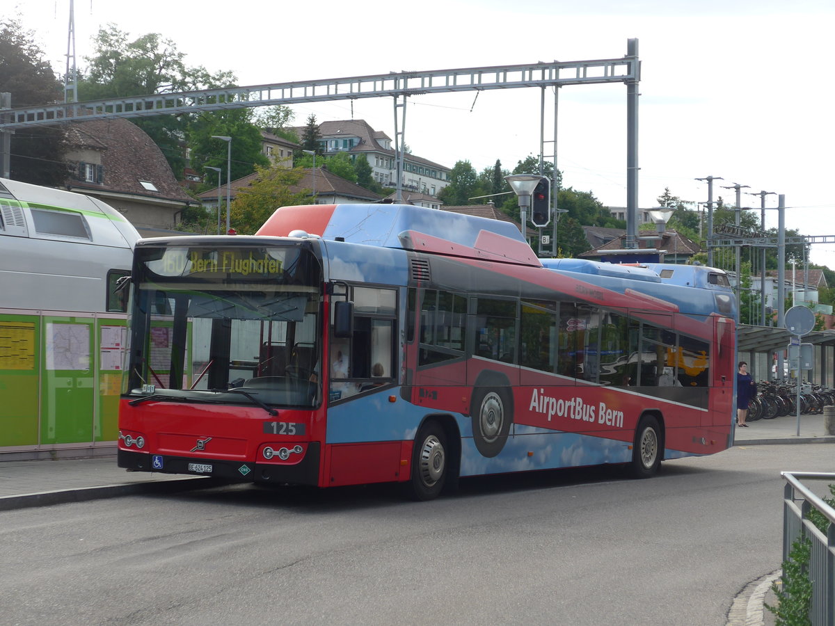 (208'590) - Bernmobil, Bern - Nr. 125/BE 624'125 - Volvo am 10. August 2019 beim Bahnhof Belp