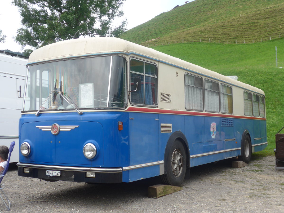 (208'886) - Oswald, Stallikon - ZH 477'192 - FBW/Hess (ex AAGR Rothenburg Nr. 44) am 17. August 2019 in Atzmnnig, Schutt