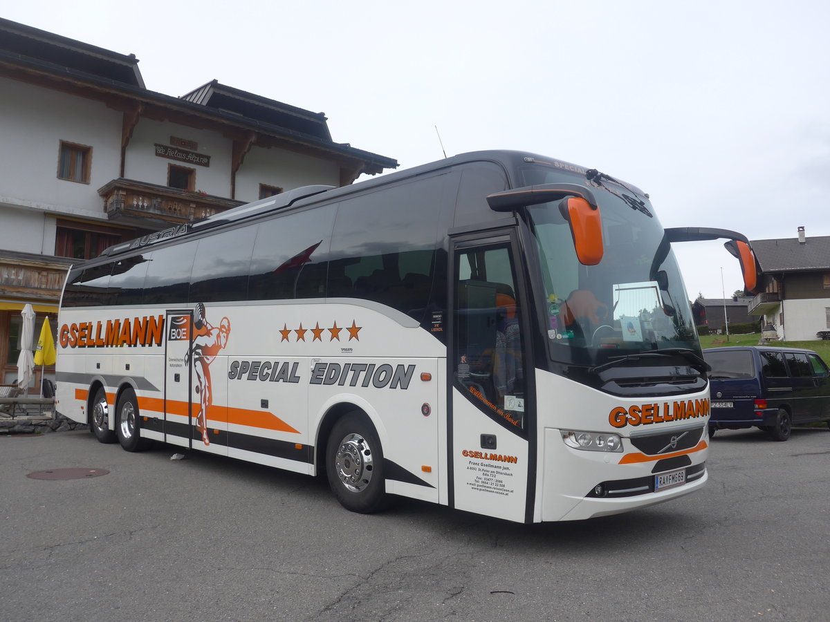 (209'524) - Aus Oesterreich: Gsellmann, St. Peter am Ottersbach - RA FMG 69 - Volvo am 9. September 2019 auf dem Col des Mosses