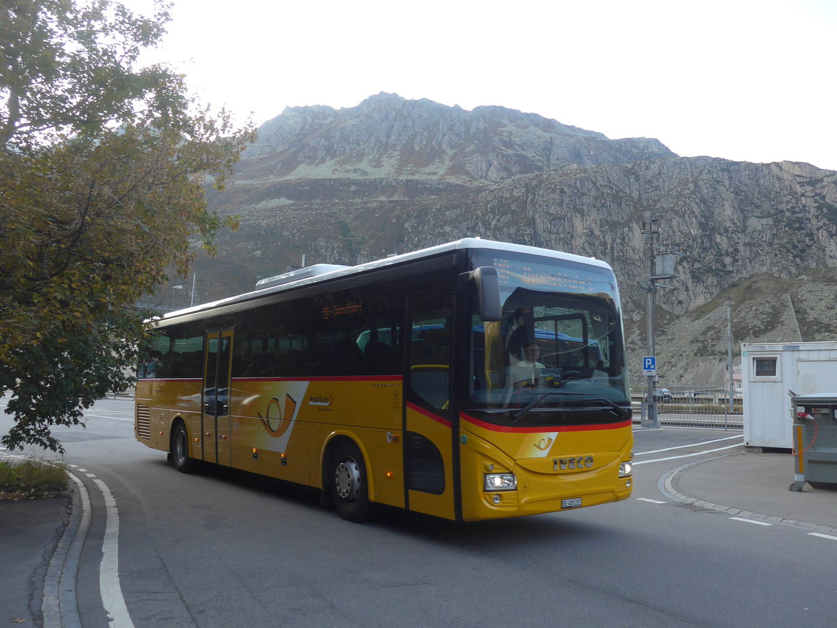 (209'862) - PostAuto Bern - BE 485'297 - Iveco am 28. September 2019 beim Bahnhof Andermatt