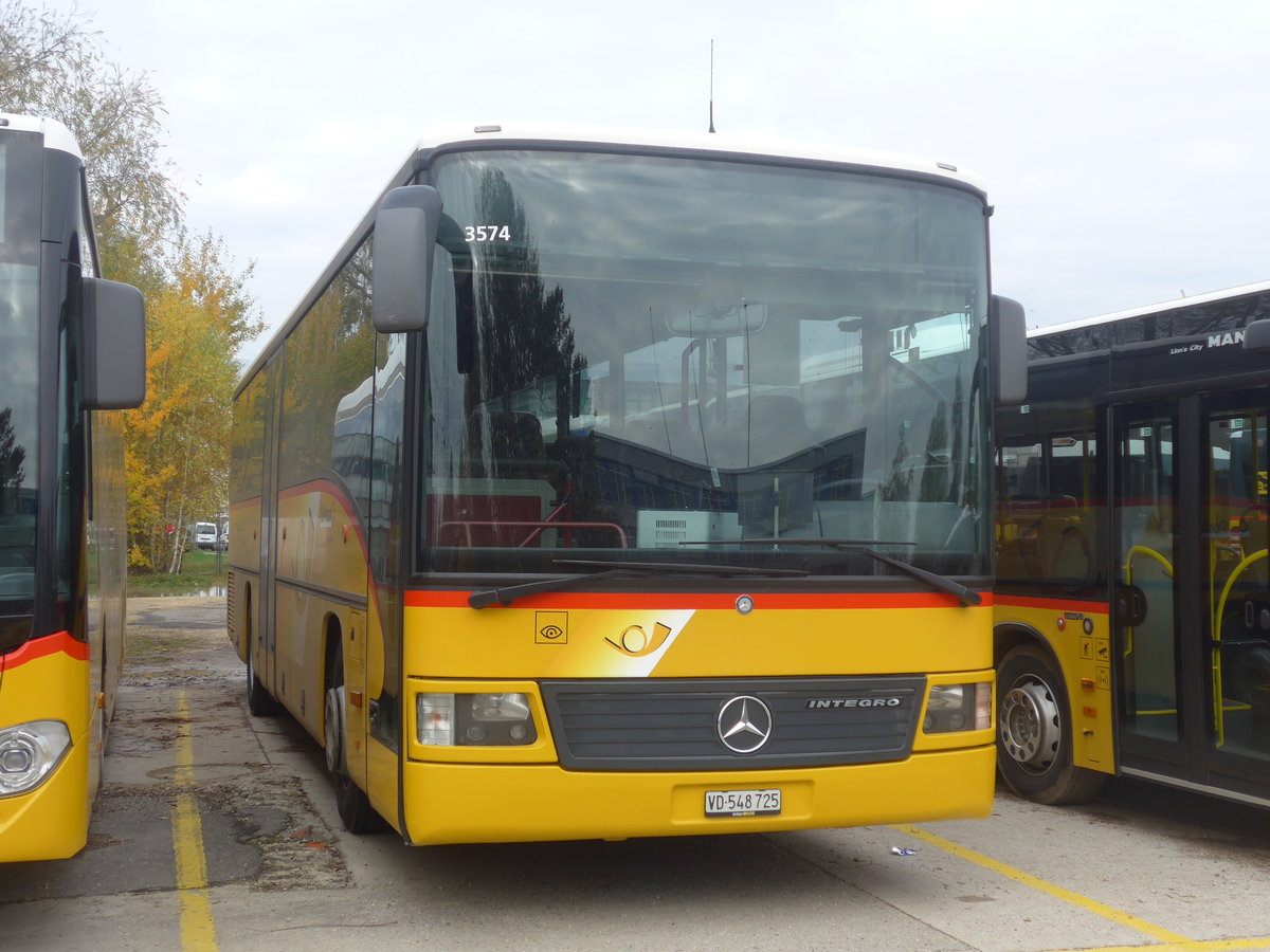 (210'895) - CarPostal Ouest - VD 548'725 - Mercedes am 9. November 2019 in Yverdon, Garage