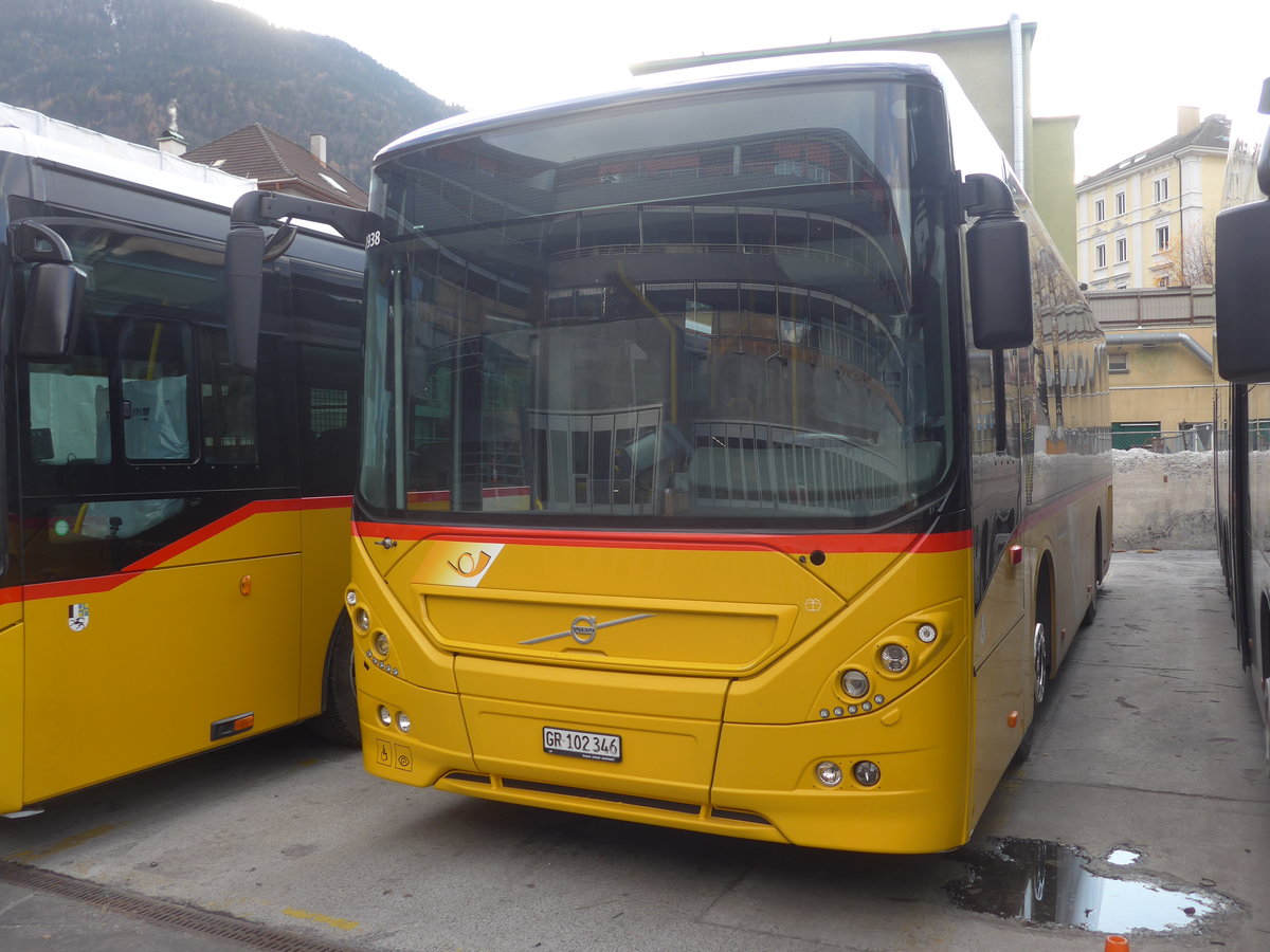 (212'567) - PostAuto Graubnden - GR 102'346 - Volvo am 7. Dezember 2019 in Chur, Garage