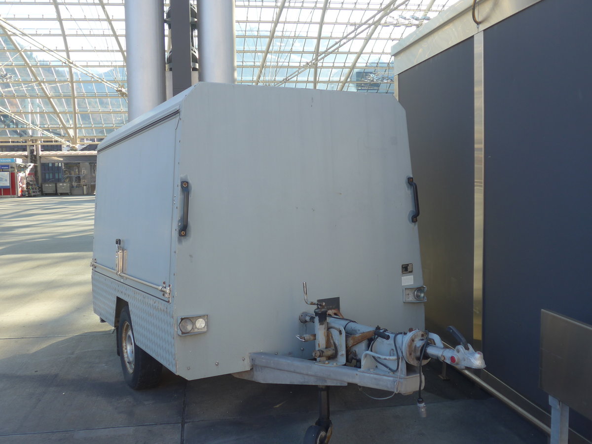 (212'620) - PostAuto Graub�nden - GR 134'819 - Zbinden Gep�ckanh�nger am 7. Dezember 2019 in Chur, Postautostation