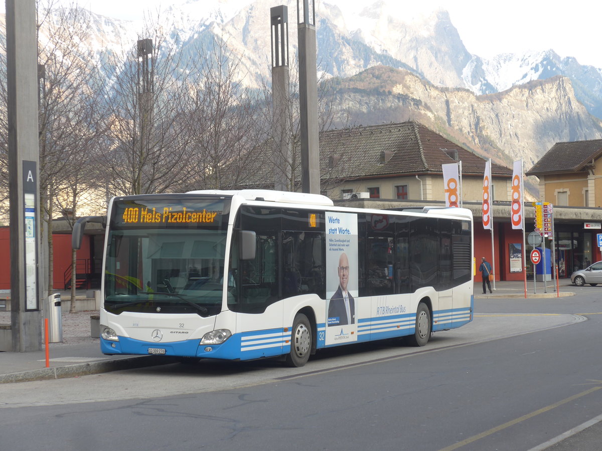 (212'655) - RTB Altsttten - Nr. 32/SG 309'276 - Mercedes am 7. Dezember 2019 beim Bahnhof Sargans