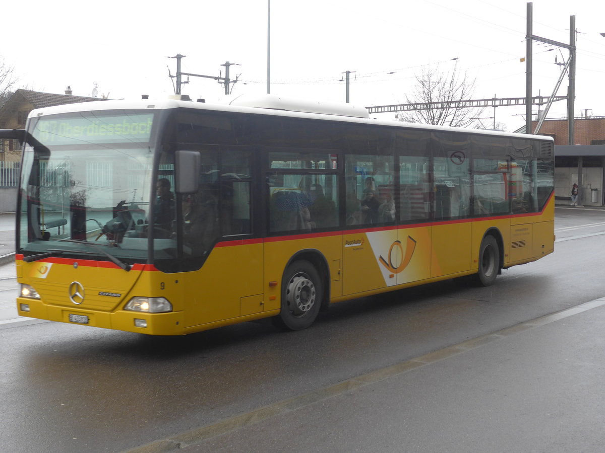(212'861) - Steiner, Ortschwaben - Nr. 9/BE 433'818 - Mercedes am 9. Dezember 2019 beim Bahnhof M�nsingen
