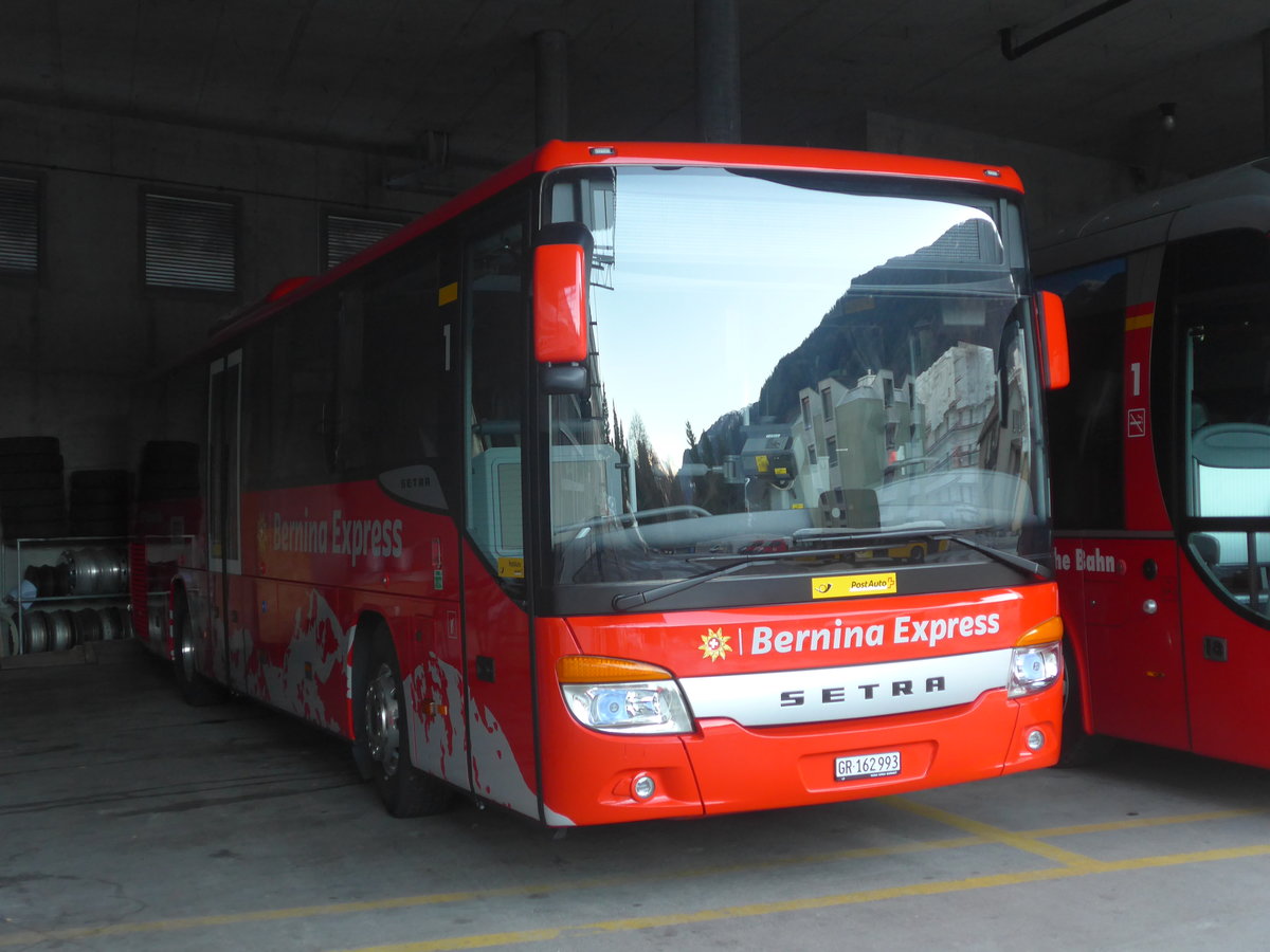 (213'229) - PostAuto Graubnden - GR 162'993 - Setra am 1. Januar 2020 in Chur, Garage