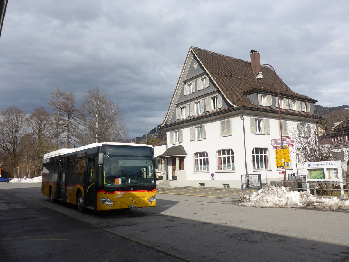 (214'029) - PostAuto Ostschweiz - SG 445'304 - Mercedes am 1. Februar 2020 beim Bahnhof Nesslau-Neu St. Johann