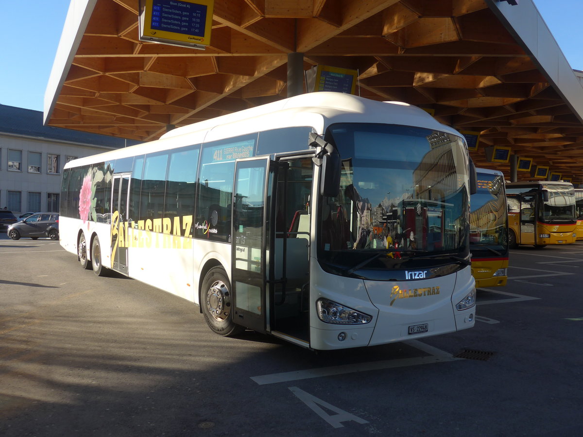(214'806) - Ballestraz, Gr�ne - VS 22'948 - Irizar am 22. Februar 2020 beim Bahnhof Sion