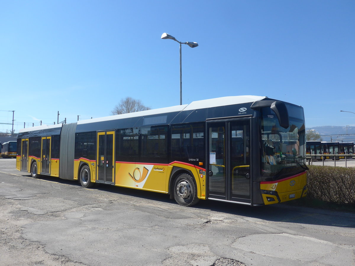 (215'214) - CarPostal Ouest - VD 563'294 - Solaris am 15. M�rz 2020 in Yverdon, Garage