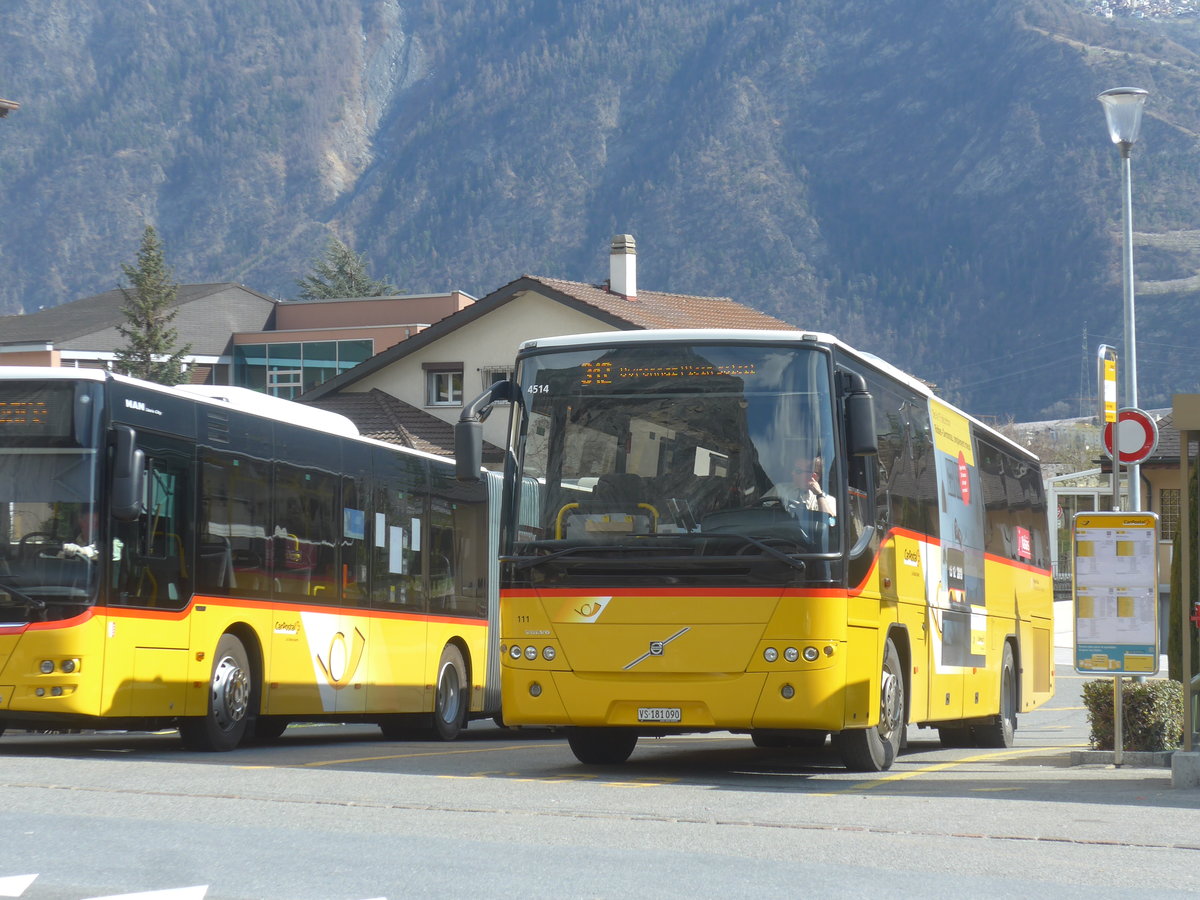 (215'304) - Buchard, Leytron - Nr. 111/VS 181'090 - Volvo am 20. M�rz 2020 in Leytron, Alte Post