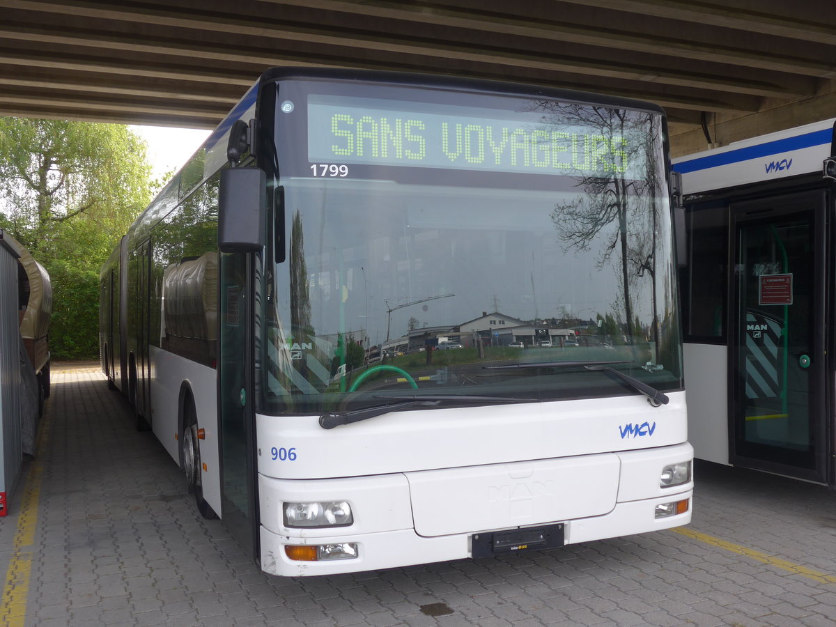 (216'261) - VMCV Clarens - Nr. 906 - MAN (ex transN, La Chaux-de-Fonds Nr. 243; ex TN Neuch�tel Nr. 243) am 19. April 2020 in Kerzers, Murtenstrasse