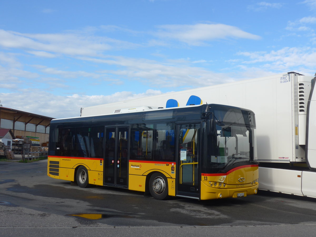 (216'902) - PostAuto Bern - Nr. 13/BE 668'920 - Solaris (ex Klopfstein, Laupen Nr. 13) am 10. Mai 2020 in Kerzers, Interbus